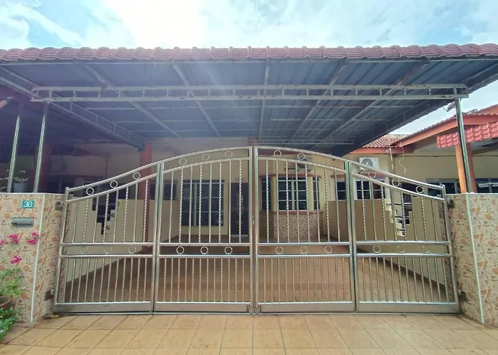 Khaafi Homestay Seri Iskandar