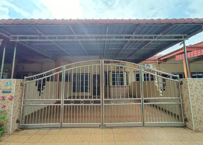 Khaafi Homestay Seri Iskandar